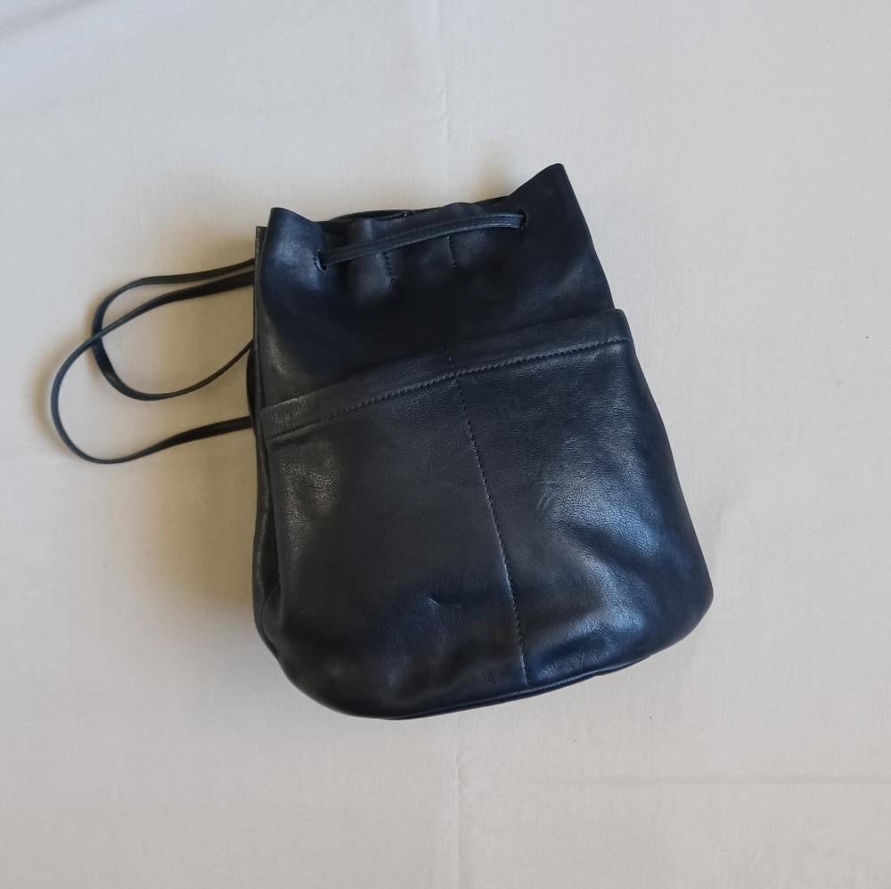 Madewell Convertable Leather Drawstring Bucket Bag - image 1
